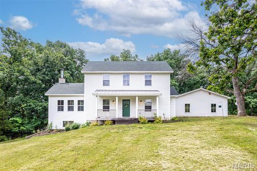 720 E Breedlove Dr, Sturgeon, MO, 65284-9576 | Card Image