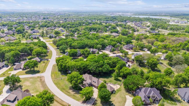 6922 Hackberry Rdg, House other with 5 bedrooms, 5 bathrooms and null parking in Owasso OK | Image 80