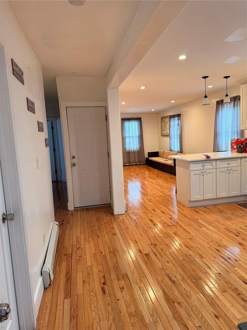 116 Winthrop Ave, Elmsford, NY, 10523-1908 | Card Image