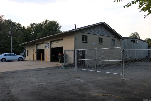 1301 E Martin Pl, Pine Bluff, AR, 71601-6031 | Card Image