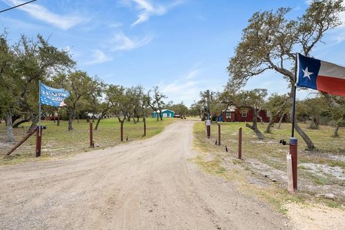 2245 Murphy Rd, Aransas Pass, TX, 78336-6413 | Card Image