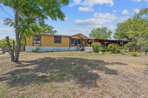 813 Petras Way, Kyle, TX, 78640-8908 | Card Image