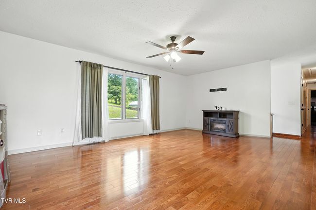 1704 Wildcat Rd, House other with 4 bedrooms, 3 bathrooms and null parking in Big Stone Gap VA | Image 22
