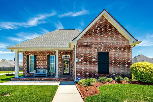 141 Waterford Dr, Thibodaux, LA, 70301-8013 | Card Image