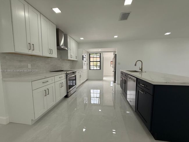 4314 Sw 97 Th Ct, House other with 5 bedrooms, 2 bathrooms and null parking in Miami FL | Image 17