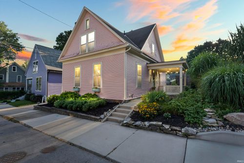 817 Nelson St, Fort Wayne, IN, 46802-4128 | Card Image