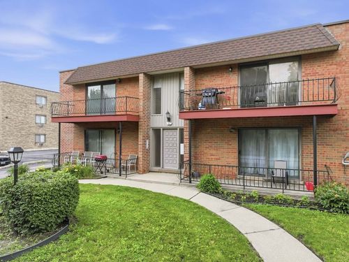 210b-643 N Carroll Pkwy, Glenwood, IL, 60425-1552 | Card Image