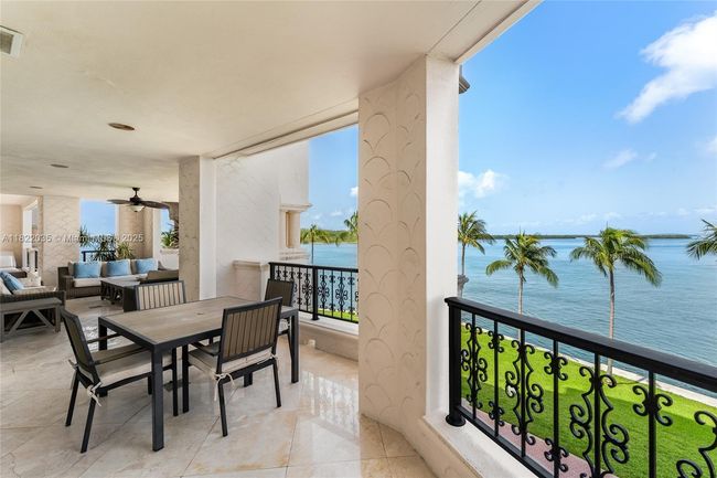 5233 - 5233 Fisher Island Dr, Condo with 4 bedrooms, 5 bathrooms and null parking in Miami Beach FL | Image 21