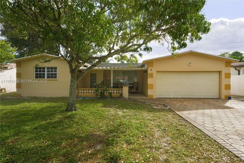 7630 Embassy Blvd, Miramar, FL, 33023-6534 | Card Image