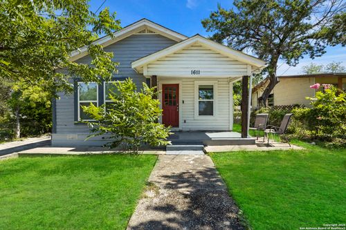 1611 E Carson St, San Antonio, TX, 78208-1614 | Card Image