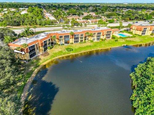 226-5250 Woodland Lakes Dr, Palm Beach Gardens, FL, 33418-3972 | Card Image