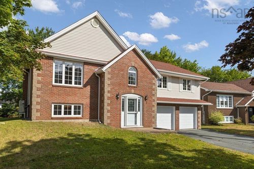 2 Huxley Close, Halifax, NS, B3M4H6 | Card Image
