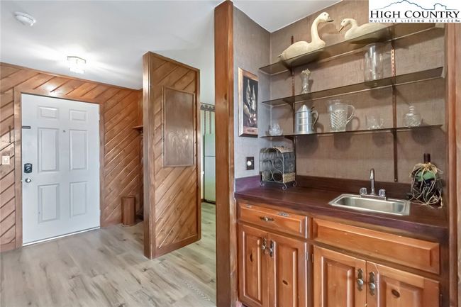 200-F - 170 Crestview Ln, Condo with 1 bedrooms, 1 bathrooms and null parking in Sugar Mountain NC | Image 16