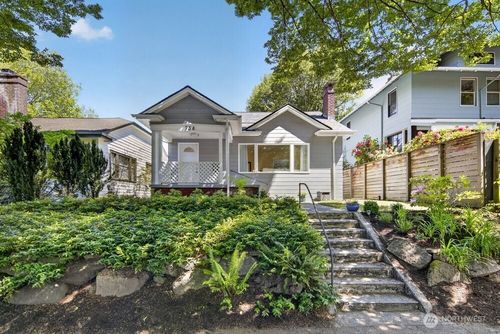 954 19th Avenue E, Seattle, WA, 98112 | Card Image