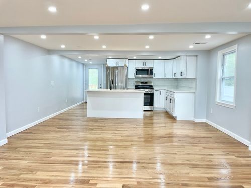 6 Juniper Rd, Holbrook, MA, 02343-1725 | Card Image