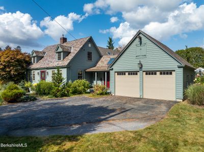 31 Berkshire Dr, House other with 3 bedrooms, 2 bathrooms and null parking in Williamstown MA | Image 2