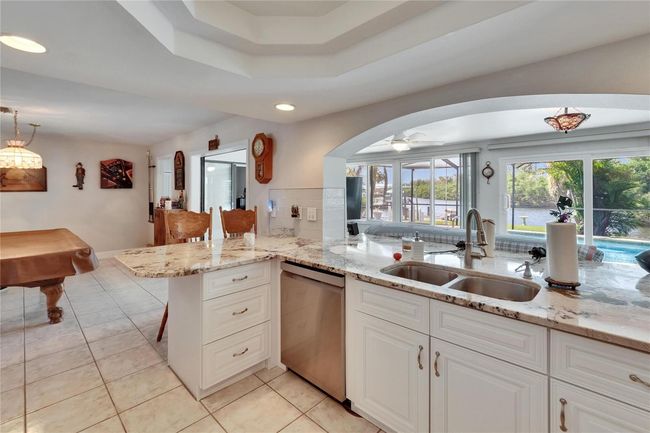 6530 Manila Palm Way, House other with 4 bedrooms, 2 bathrooms and null parking in APOLLO BEACH FL | Image 39