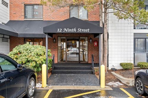 502-12 9th St, Medford, MA, 02155-5171 | Card Image
