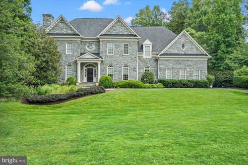 3109 Whimbrell Ct, Oakton, VA, 22124-1835 | Card Image