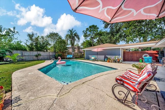Plenty of space for everyone to splash around. | Image 45