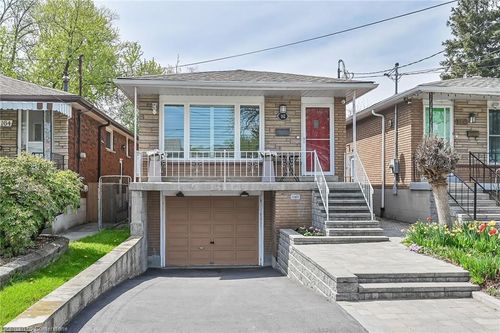 162 E 23rd St, Hamilton, ON, L8V2X1 | Card Image