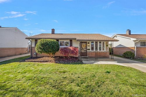 1312 Berkshire St, Westland, MI, 48186-5369 | Card Image