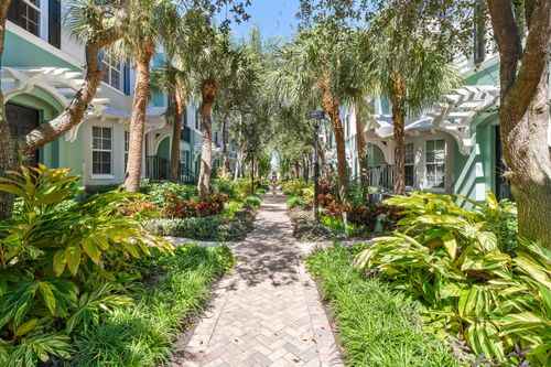 329 W Mallory Cir, Delray Beach, FL, 33483-5279 | Card Image