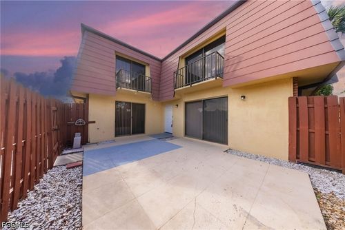 1-1570 Park Meadows Dr, FORT MYERS, FL, 33907-4615 | Card Image