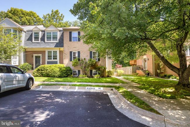 7710 Asterella Ct, Townhouse with 3 bedrooms, 4 bathrooms and null parking in SPRINGFIELD VA | Image 5
