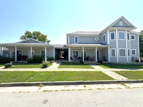 220 W Chestnut St, Houston, MO, 65483-1632 | Card Image