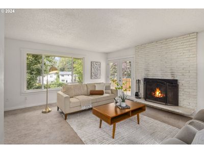 16581 Se Stoneybrook Ct, House other with 4 bedrooms, 2 bathrooms and 2 parking in Clackamas OR | Image 3