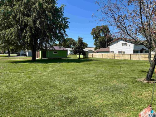 613 2nd Ave S Avenue S, Clear Lake, SD, 57226 | Card Image