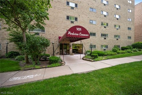 405-101 S Rocky River Dr, Berea, OH, 44017-2547 | Card Image