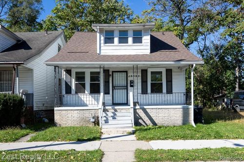 19393 Hasse St, Detroit, MI, 48234-2145 | Card Image