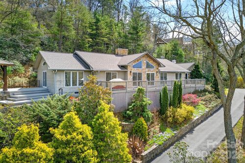 3 Tree Top Pl, Black Mountain, NC, 28711-9469 | Card Image