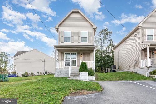 1011 Balthaser St, HARRISBURG, PA, 17112-1706 | Card Image