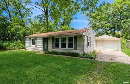 323 15th Ave, Silvis, IL, 61282-1840 | Card Image