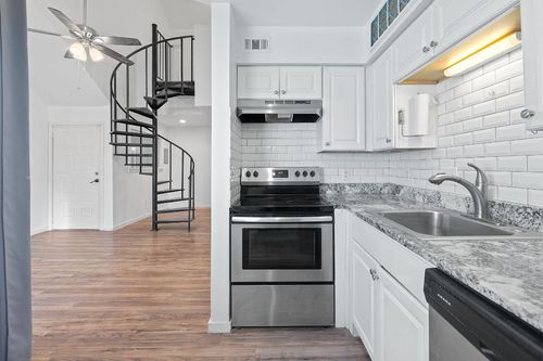 apt-208-1840 Burton Dr, Austin, TX, 78741-4270 | Card Image