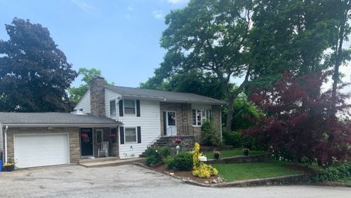 17 Rhode Island Ave, Johnston, RI, 02919-2120 | Card Image