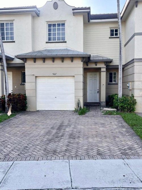 967 Tortuga Ln, Riviera Beach, FL, 33404-6456 | Card Image