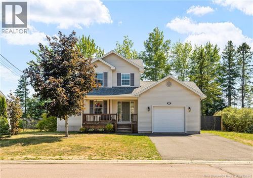 35 Rue Du Ruisseau, Dieppe, NB, E1A7Z8 | Card Image