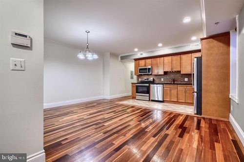 unit-102-2202 Park Ave, BALTIMORE, MD, 21217-4873 | Card Image