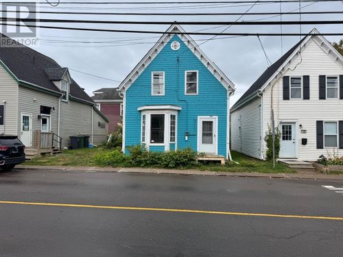 357 Queen St, Charlottetown, PE, C1A4C7 | Card Image