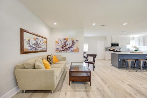 4522 Dixie Dr, Houston, TX, 77021-3320 | Card Image