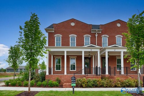 15 Eddy St Nw, Huntsville, AL, 35806-6405 | Card Image