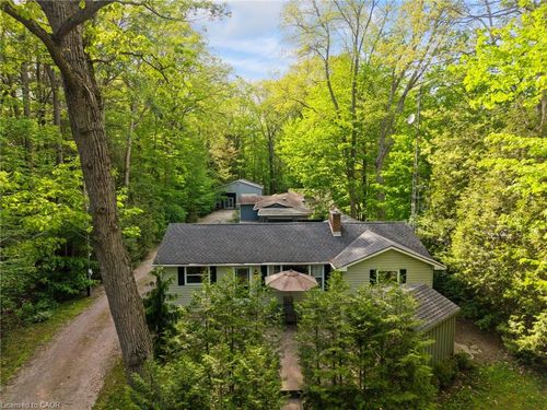 223 Ontario St, Grand Bend, ON, N0M1T0 | Card Image