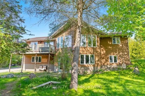 55 Forbes Rd, Northern Bruce Peninsula, ON, N0H2T0 | Card Image