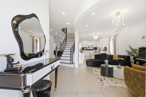 47 O'Hara Cres, Richmond Hill, ON, L4E4L3 | Card Image