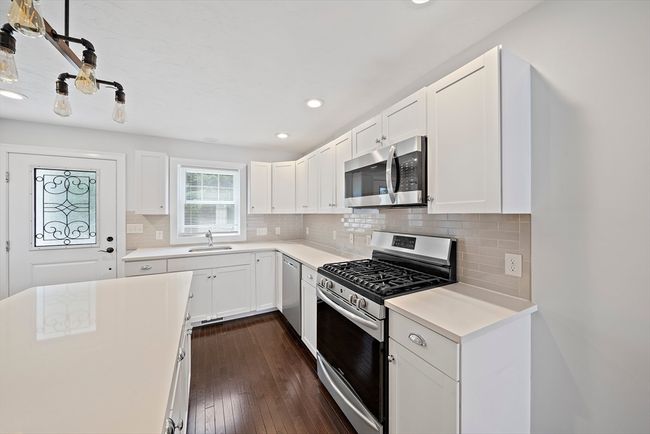 APT-9 - 469 Sherman St, House attached with 2 bedrooms, 3 bathrooms and 2 parking in Canton MA | Image 7