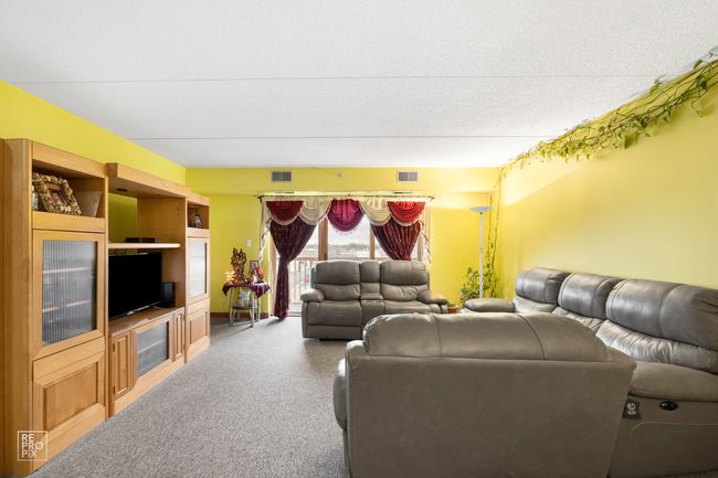 APT-406 - 4700 N Harlem Ave, Condo with 2 bedrooms, 2 bathrooms and 1 parking in Norridge IL | Image 5